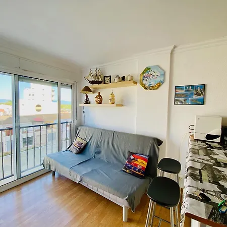 Karina 3 Apartment