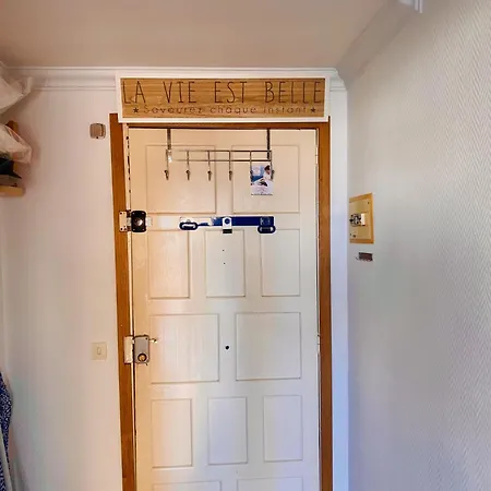 Apartment Karina 3 *