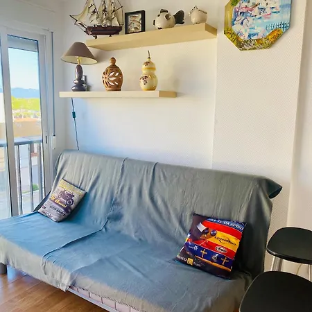 Karina 3 Apartment